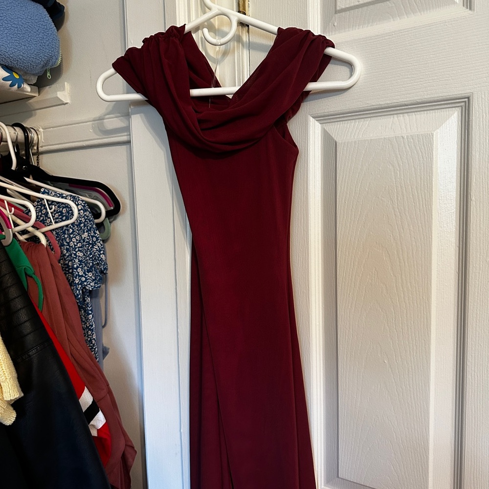 Meshki Elegant Burgundy Evening Dress